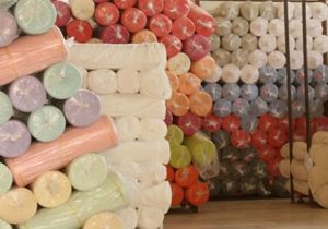 کشف میلیاردی انبار احتکار پارچه در شهرستان بناب 